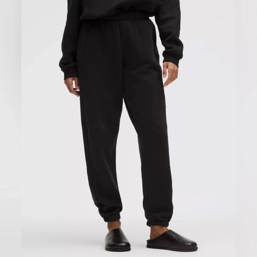 Women's Lululemon Black Scuba Jogger Sweats size 6 008-A